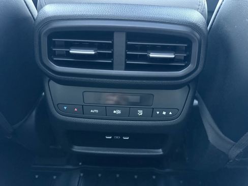 Used 2025 Honda Pilot Touring image 30