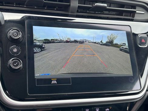 Used 2023 Chevrolet Bolt EUV LT FWD image 6