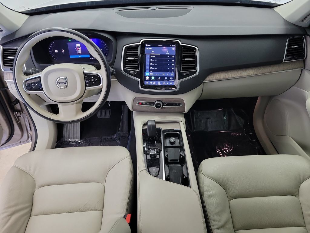 Used 2024 Volvo XC90 B5 Plus w/ Protection Package Premier AWD/4WD image 18
