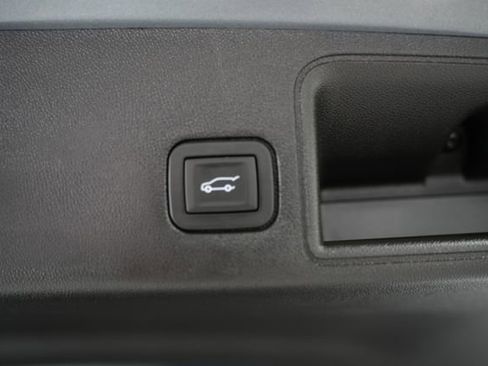 Used 2019 GMC Terrain SLT w/ Preferred Package FWD image 10