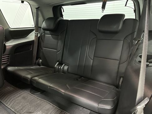Used 2019 GMC Yukon SLT w/ Premium Edition AWD/4WD image 29