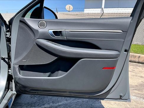 Used 2021 Hyundai Sonata Limited image 23