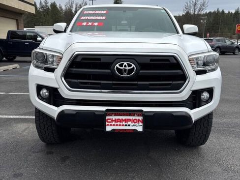 Used 2016 Toyota Tacoma TRD Off-Road w/ Towing Package image 3