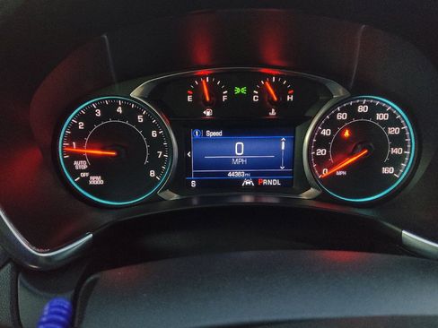 Used 2020 Chevrolet Equinox LT FWD image 23