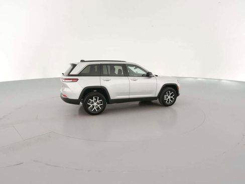 New 2025 Jeep Grand Cherokee Limited image 13