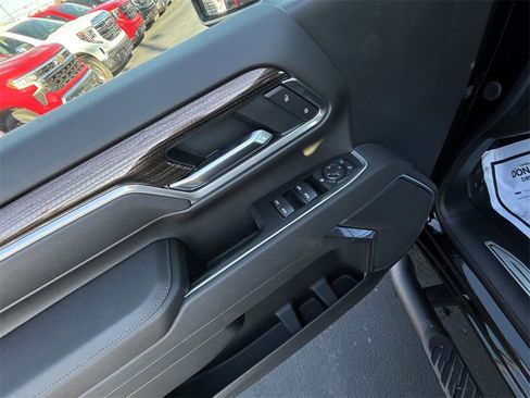 New 2026 Chevrolet Silverado 3500 LT image 19