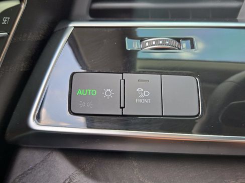 Certified 2023 Audi Q8 Premium Plus w/ Premium Plus Package AWD/4WD image 28
