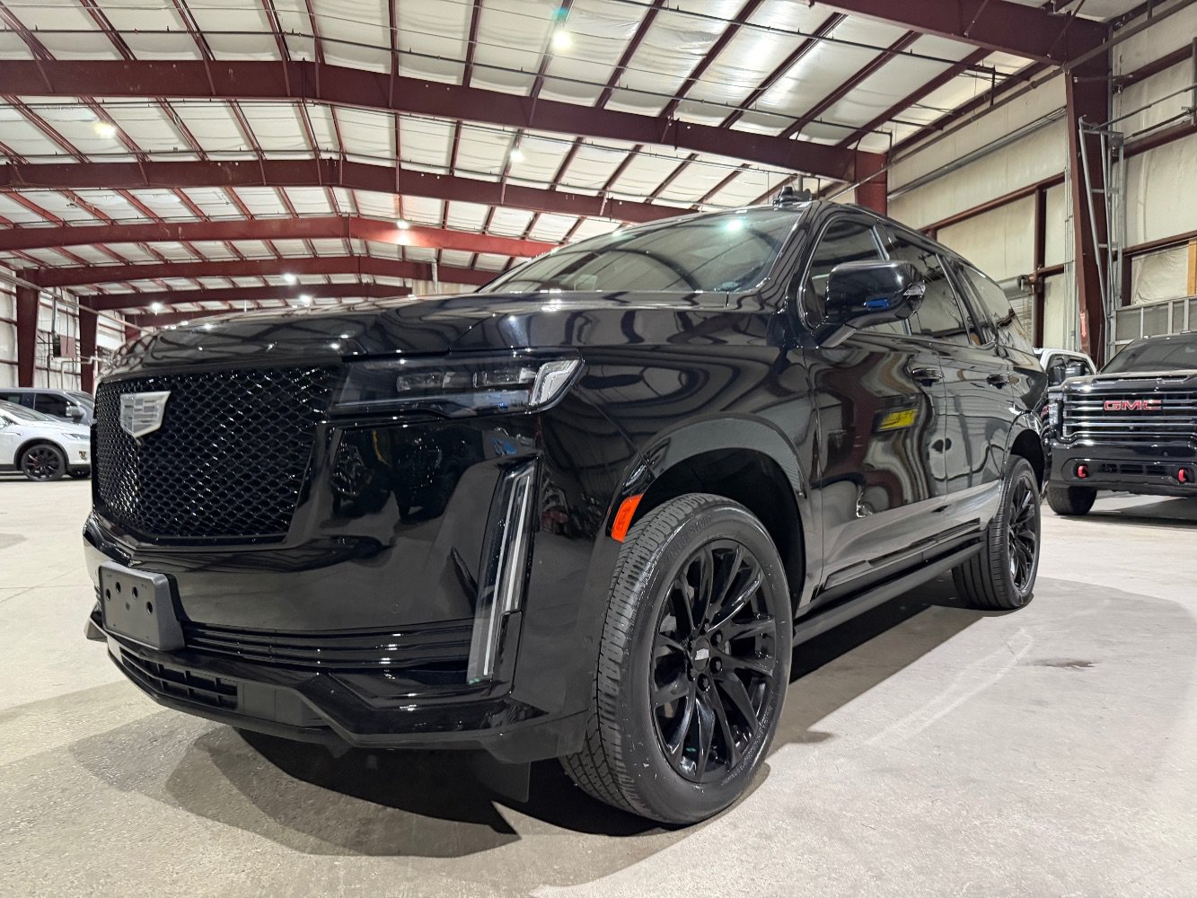 Used 2022 Cadillac Escalade Sport Platinum w/ LPO, ONYX Package AWD/4WD image 9