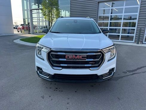 Used 2022 GMC Terrain AT4 AWD/4WD image 2