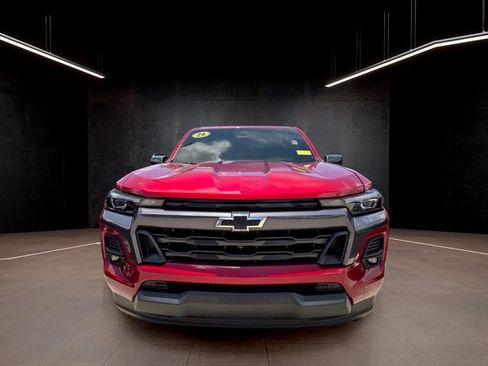 Used 2024 Chevrolet Colorado LT w/ LT Convenience Package III RWD image 2