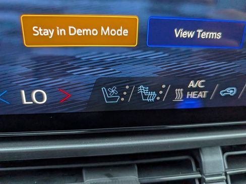 New 2026 Chevrolet Equinox EV RS image 24