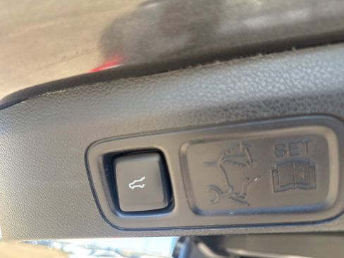 Used 2018 Ford Expedition Max XLT w/ Equipment Group 202A image 24