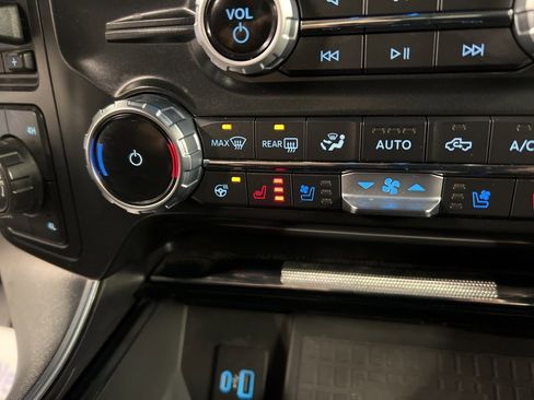 Certified 2022 Ford F150 Platinum w/ Equipment Group 701A High image 14