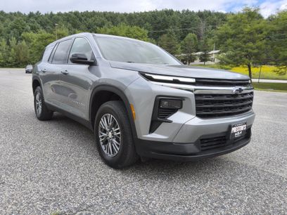 Used 2024 Chevrolet Traverse LS