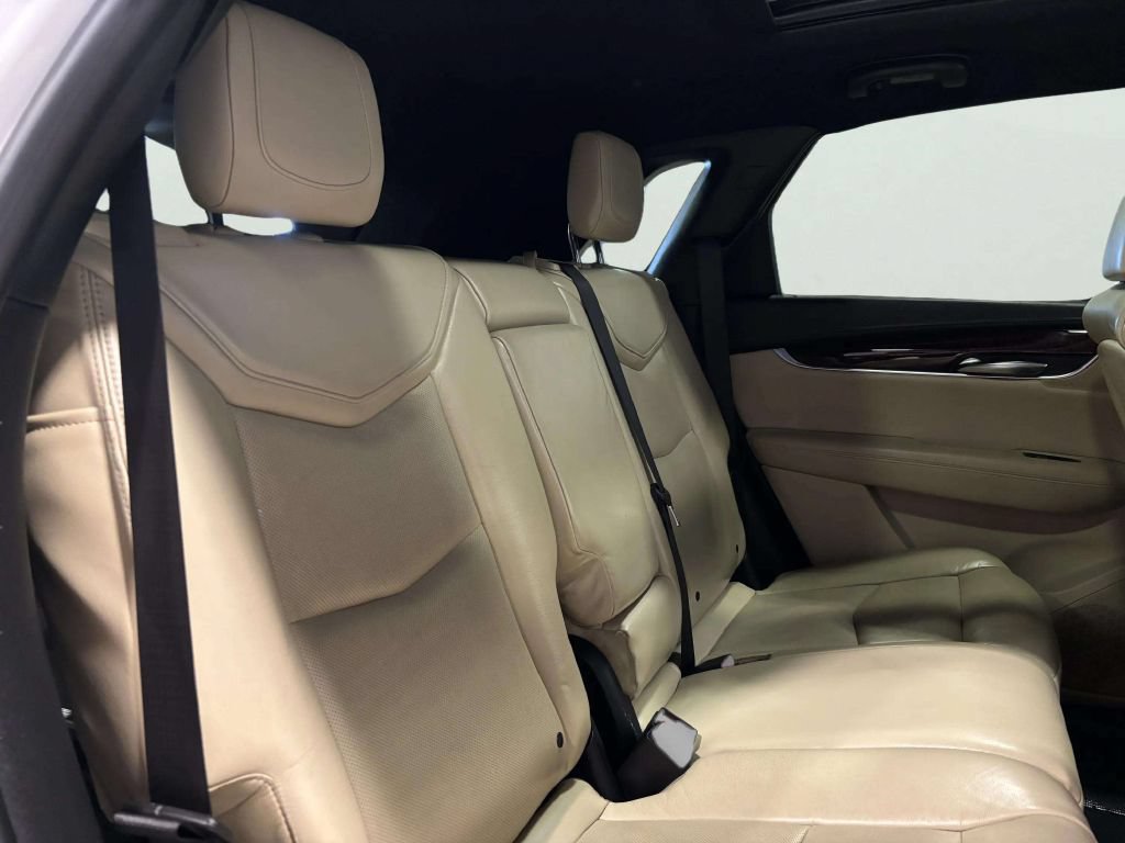 Used 2017 Cadillac XT5 Premium Luxury w/ LPO, Wheel Lock Package AWD/4WD image 23