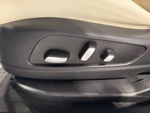 Used 2020 Cadillac XT6 Sport AWD/4WD image 29
