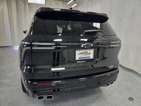 Used 2024 Chevrolet Traverse RS AWD/4WD image 40