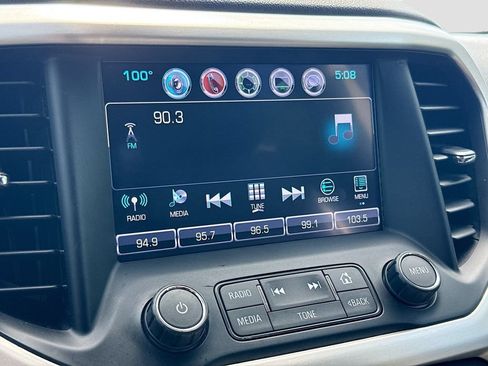 Used 2019 GMC Acadia SLT FWD image 15