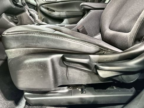 Used 2023 Buick Encore GX Preferred image 14