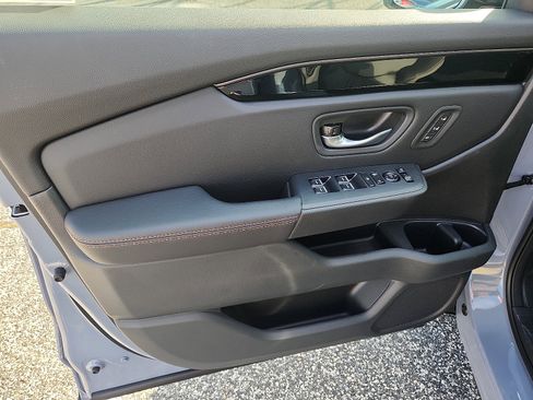 New 2025 Honda Pilot TrailSport image 8