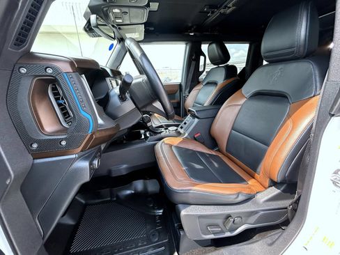 Used 2022 Ford Bronco Outer Banks AWD/4WD image 11