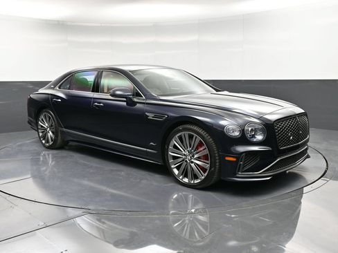 Used 2025 Bentley Flying Spur Plug-In Hybrid AWD/4WD image 10