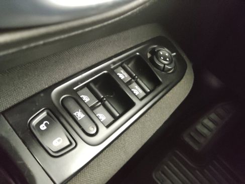 Used 2021 Jeep Renegade Latitude image 27