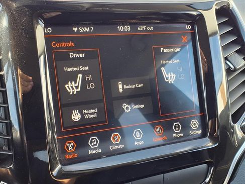 Used 2019 Jeep Cherokee Limited image 12