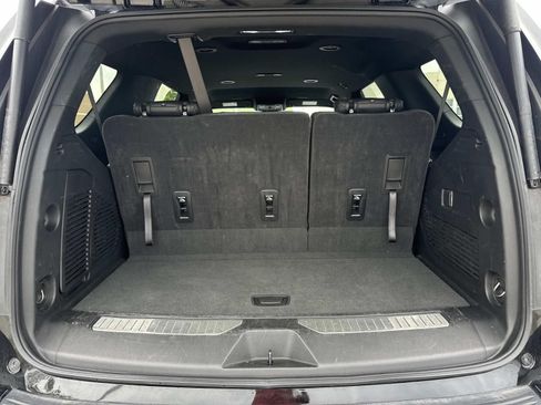 Used 2025 Chevrolet Tahoe Z71 AWD/4WD image 9