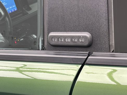 Used 2022 Ford Bronco Big Bend image 7