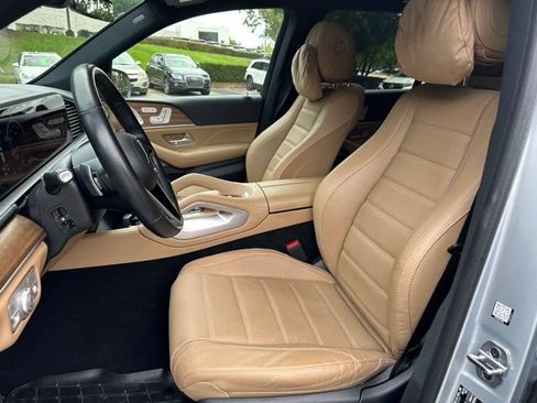 Used 2025 Mercedes-Benz GLS 450 4MATIC image 13