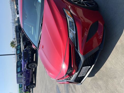 Used 2019 Toyota Camry SE w/ Convenience Package FWD image 2