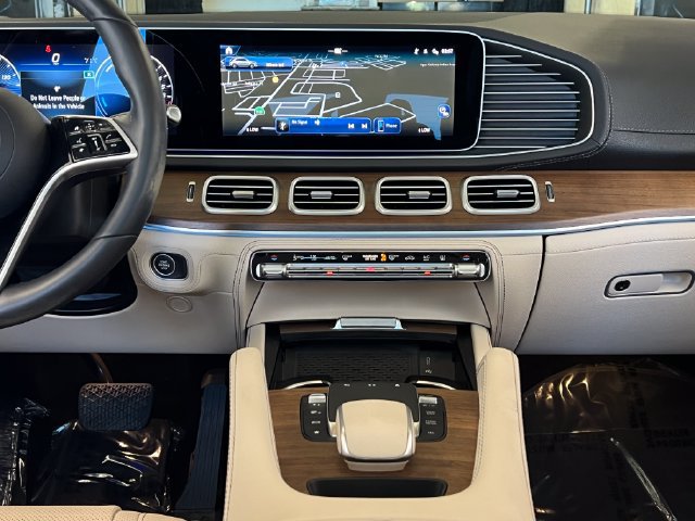 Used 2024 Mercedes-Benz GLE 450e 4MATIC image 32