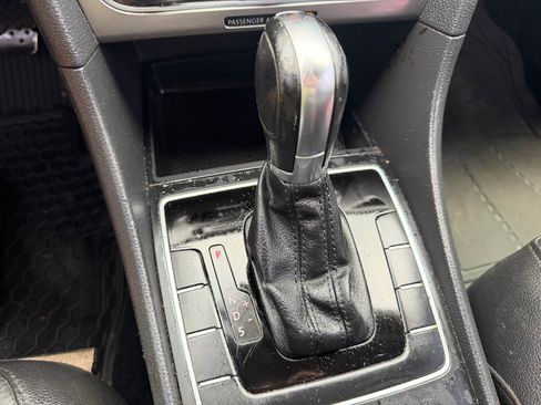 Used 2014 Volkswagen Passat 1.8T Wolfsburg Edition FWD image 18