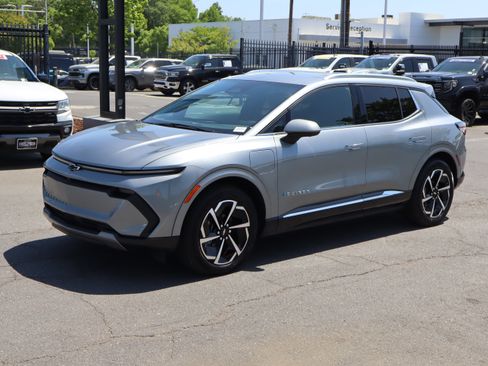 Used 2025 Chevrolet Equinox EV LT FWD image 5