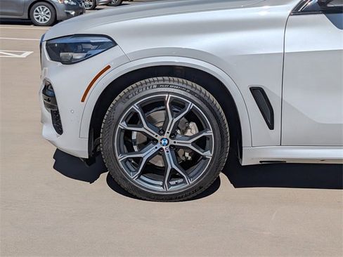 Used 2019 BMW X5 xDrive40i w/ M Sport Package image 9
