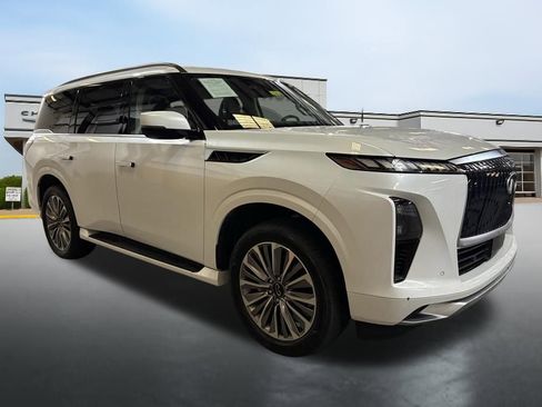 Used 2025 INFINITI QX80 Sensory image 7