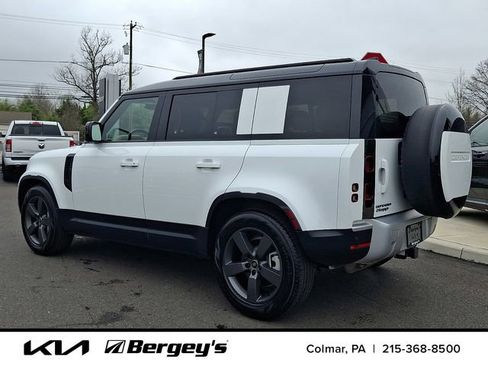 Used 2025 Land Rover Defender 110 S AWD/4WD image 7