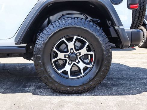 Used 2021 Jeep Wrangler Unlimited Rubicon w/ Steel Bumper Group AWD/4WD image 17