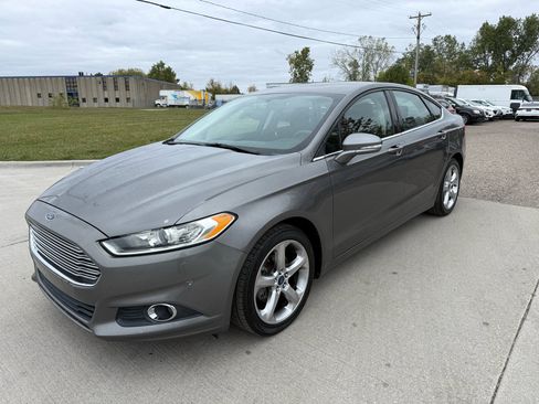 Used 2014 Ford Fusion SE w/ Equipment Group 201A image 1