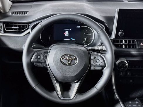 Used 2025 Toyota RAV4 XLE w/ Convenience Package AWD/4WD image 13