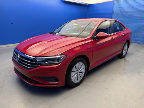 Used 2019 Volkswagen Jetta S w/ Driver Assistance Package FWD image 4