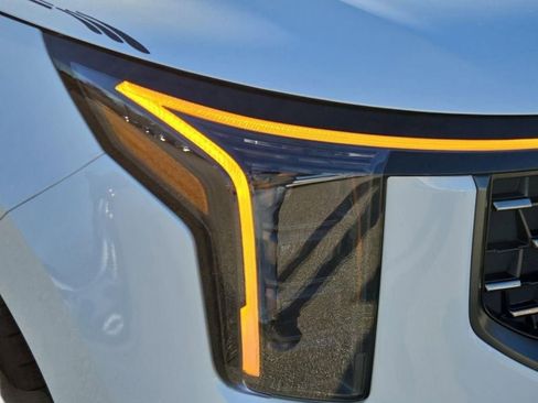 New 2026 Kia Carnival SX Prestige FWD image 5