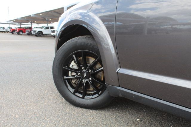 Used 2019 Dodge Journey SE w/ Premium Group FWD image 11