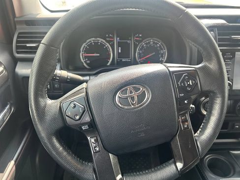 Used 2024 Toyota 4Runner TRD Off-Road Premium w/ Moonroof Package AWD/4WD image 17