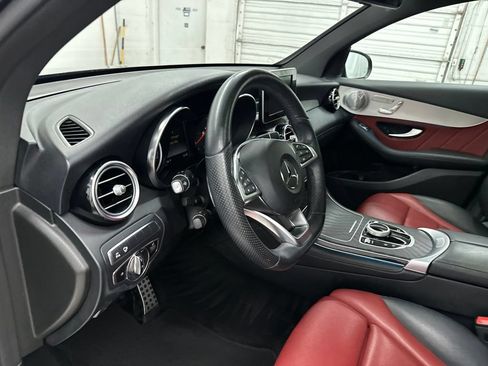 Used 2019 Mercedes-Benz GLC 300 4MATIC Coupe image 13