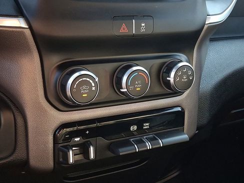 Used 2021 RAM 2500 Big Horn image 17