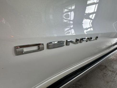 Certified 2022 GMC Sierra 1500 Denali w/ Denali Premium Package image 33