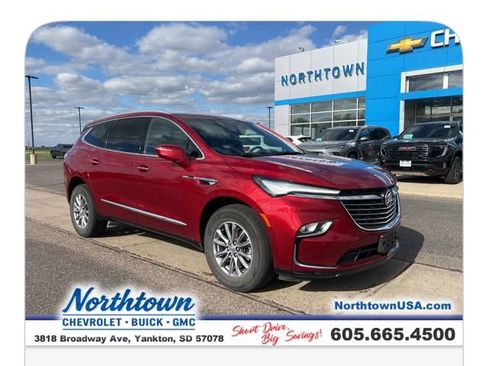 Certified 2024 Buick Enclave Essence w/ LPO, Cargo Package AWD/4WD image 29