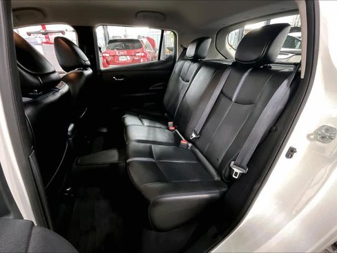 Used 2018 Nissan Leaf SL w/ SL Technology Package image 19